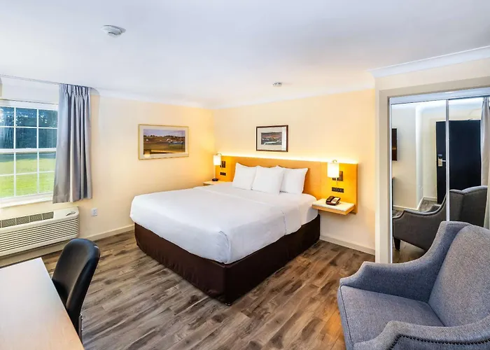 Quality Inn & Suites Garden Of The Gulf